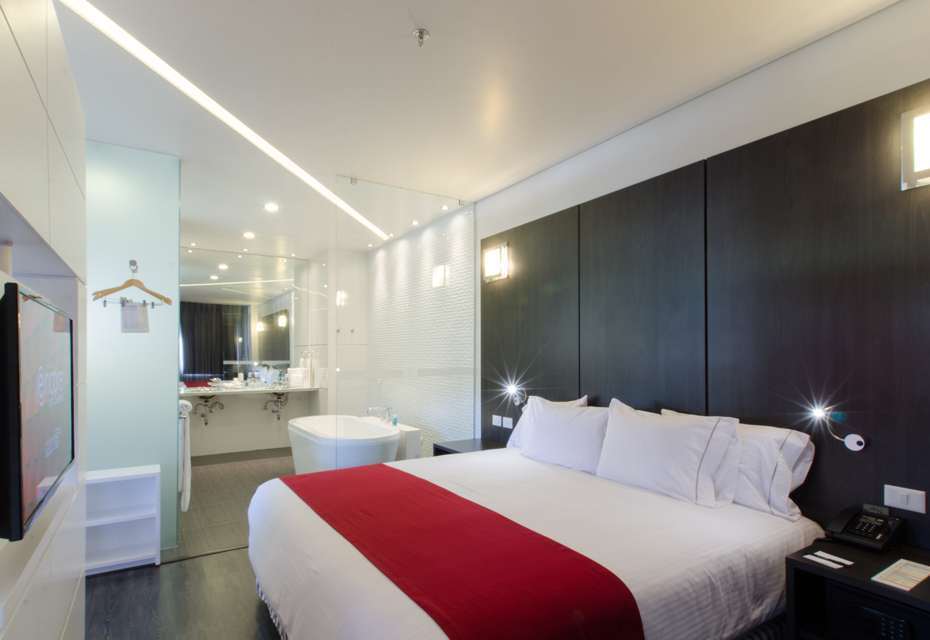 Ramada Encore By Wyndham Puebla Rom bilde